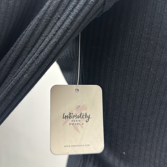 Free People Intimately Shirt Top Blouse Long Sleeve Tee Ribbed Knit Black New XS - Picture 7 of 9